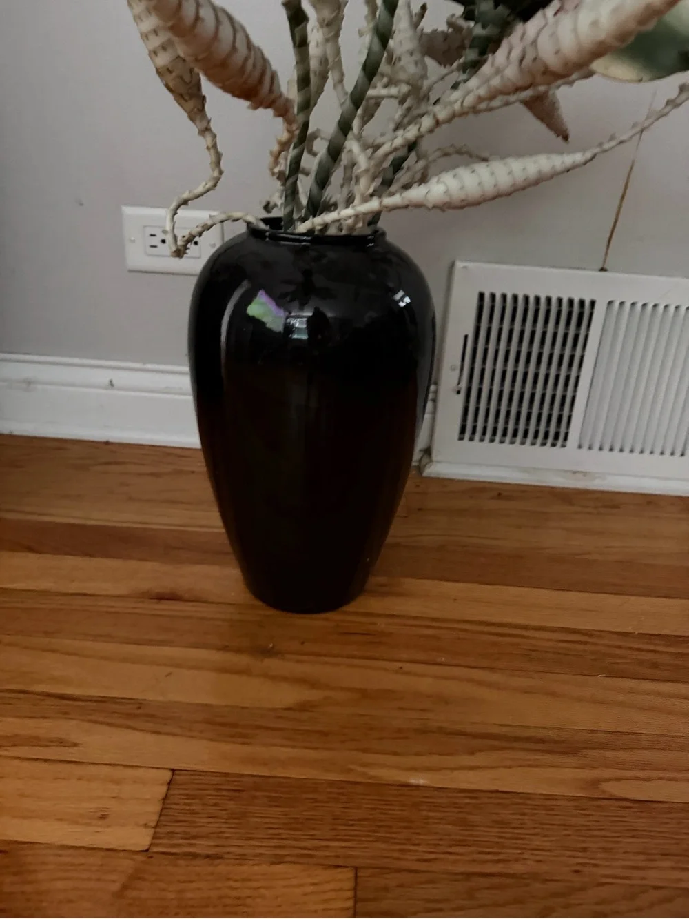 Decorative Black Ceramic Vase textured Foliage Arrangement naturally artificial